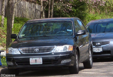 A Toyota registered with City Bicentennial plate no. 200-OIE stickered to expire in Nov. 2003 but still in use in early 2014.