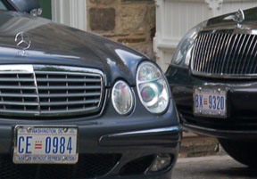 D.C. auto plates CE-0984 and BX-9320
