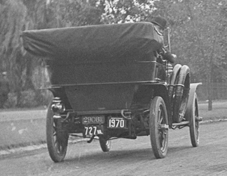 Speedway touring car on 17th St., Washington