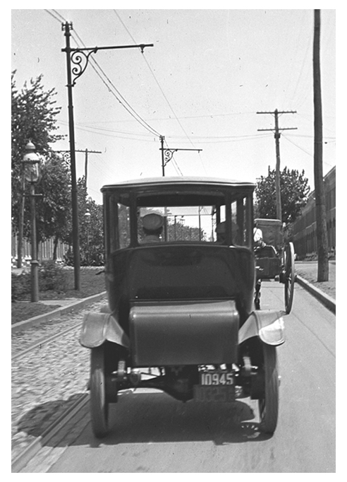 Detroit Electric car on Baltimore St. in Baltimore, Md.